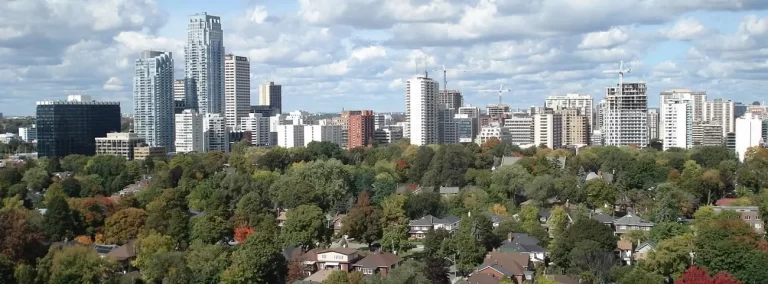 Toronto’s Davisville Village Neighborhood